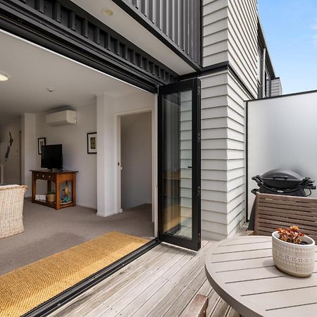 Centrally Located- Modern Sunny Townhouse Mount Maunganui Exteriör bild