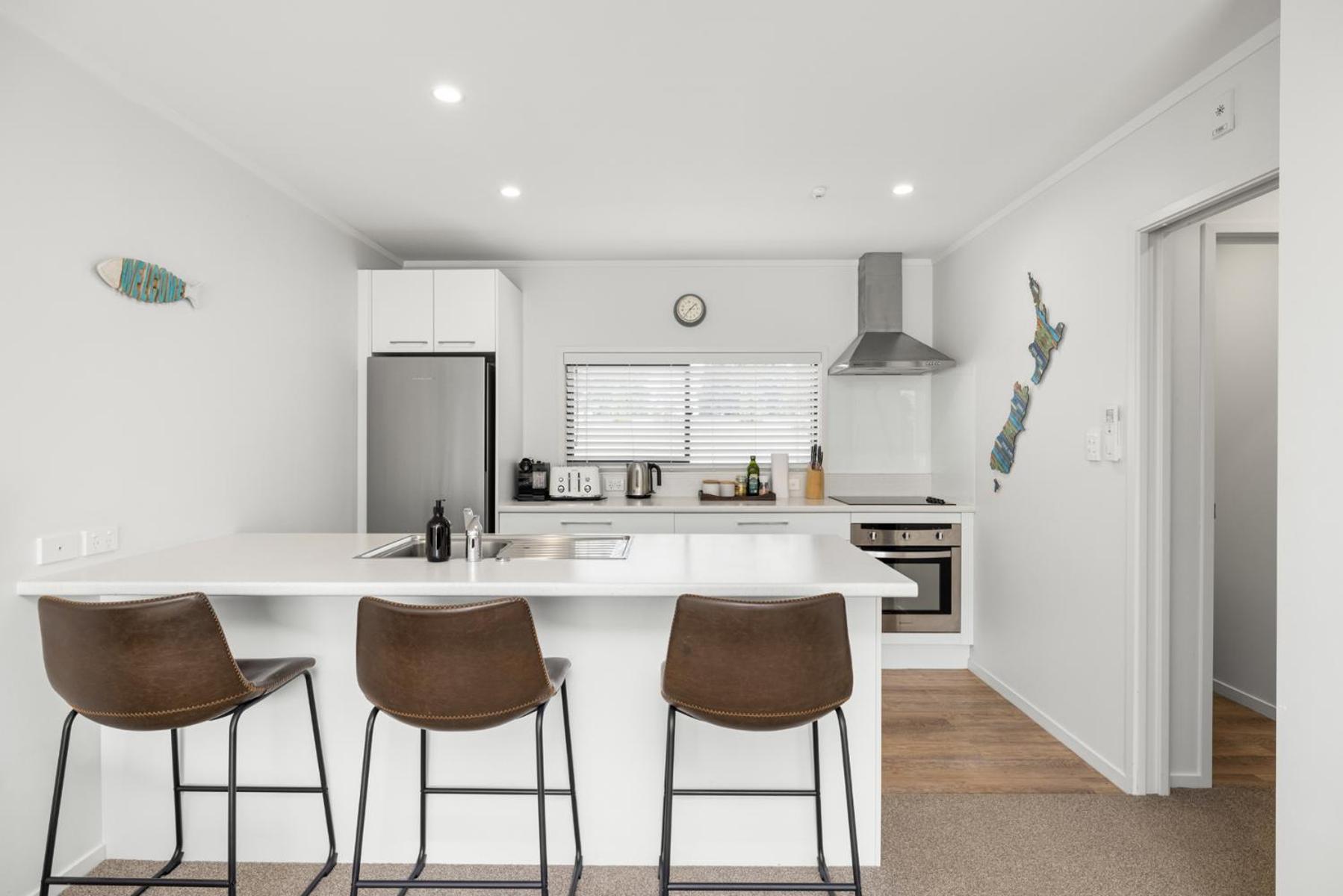 Centrally Located- Modern Sunny Townhouse Mount Maunganui Exteriör bild