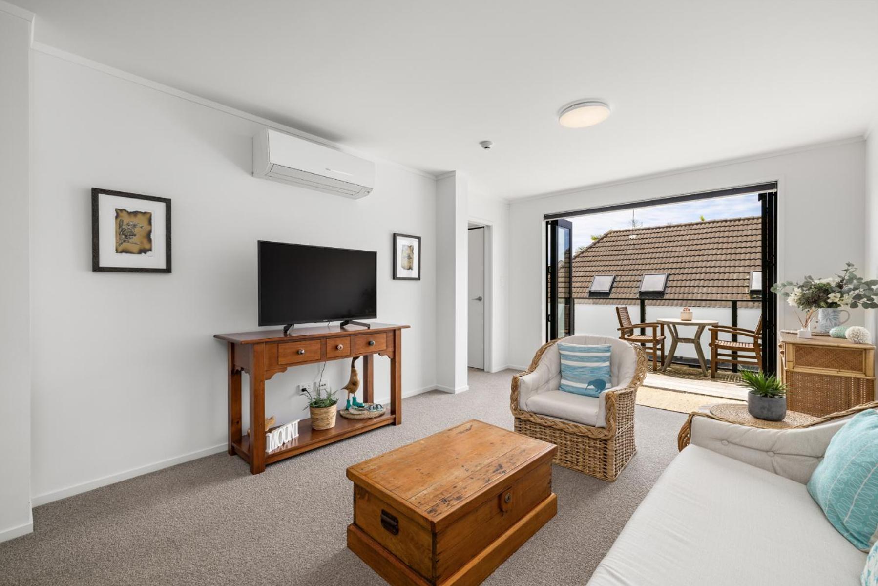 Centrally Located- Modern Sunny Townhouse Mount Maunganui Exteriör bild